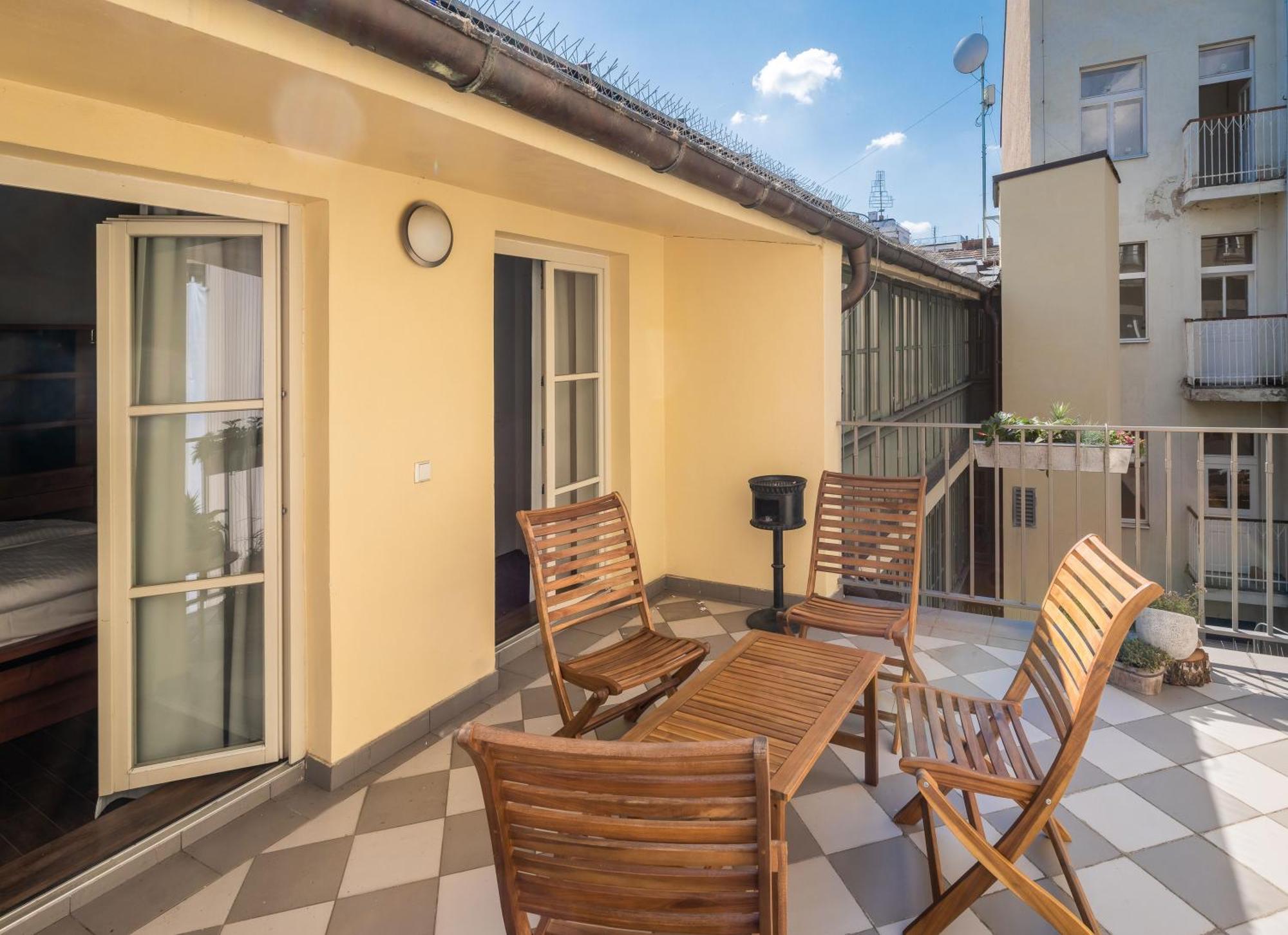 4 Elements Apartments Prag Exterior foto