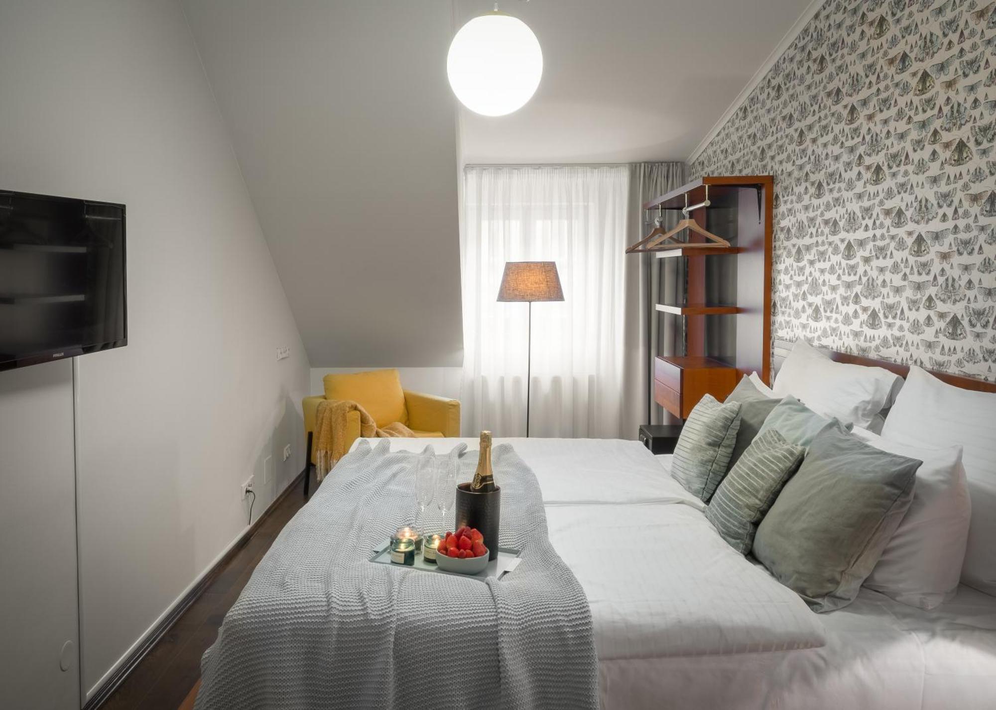 4 Elements Apartments Prag Exterior foto